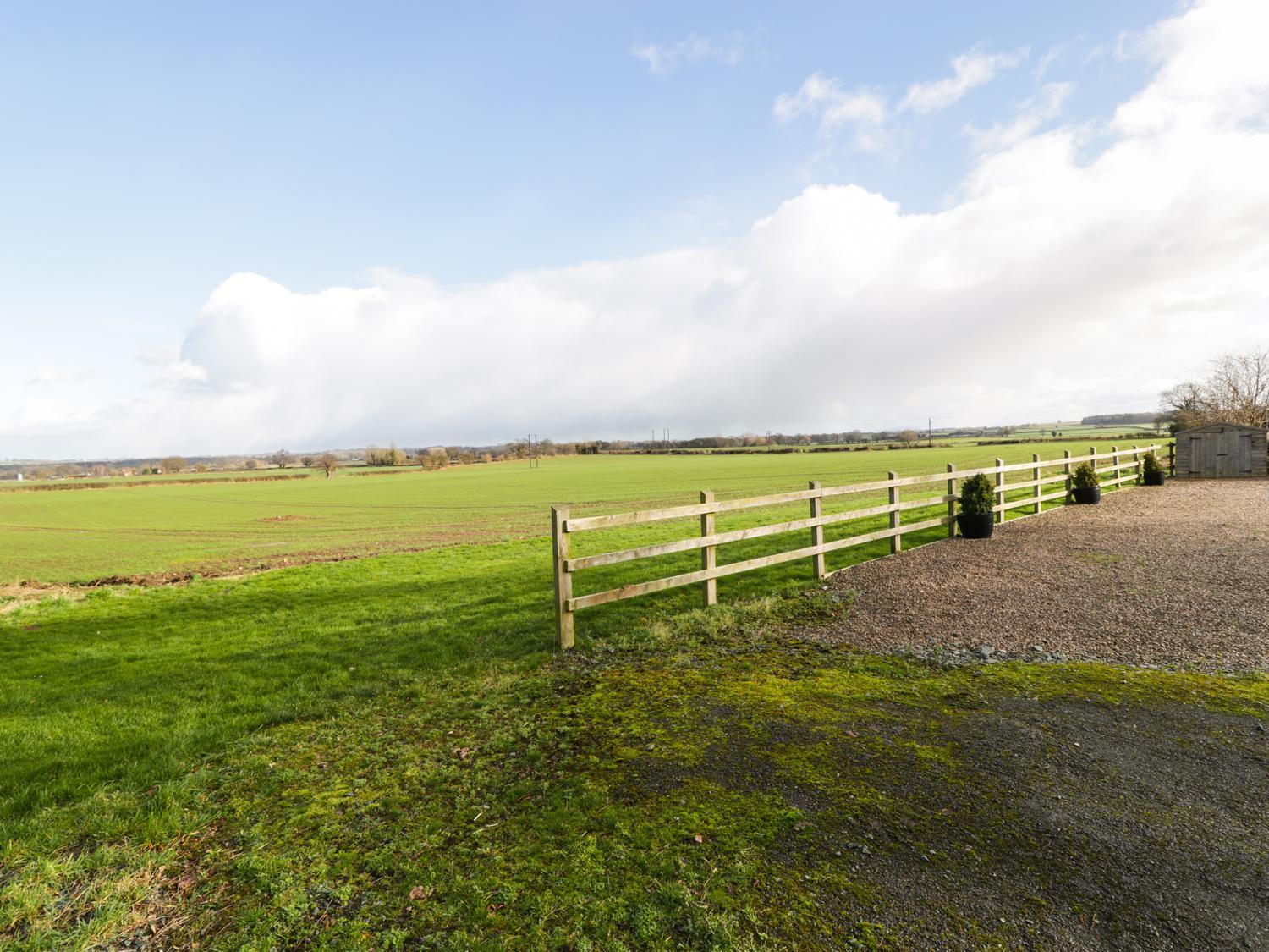 Вилла The Old Sheep Shed Alberbury Экстерьер фото